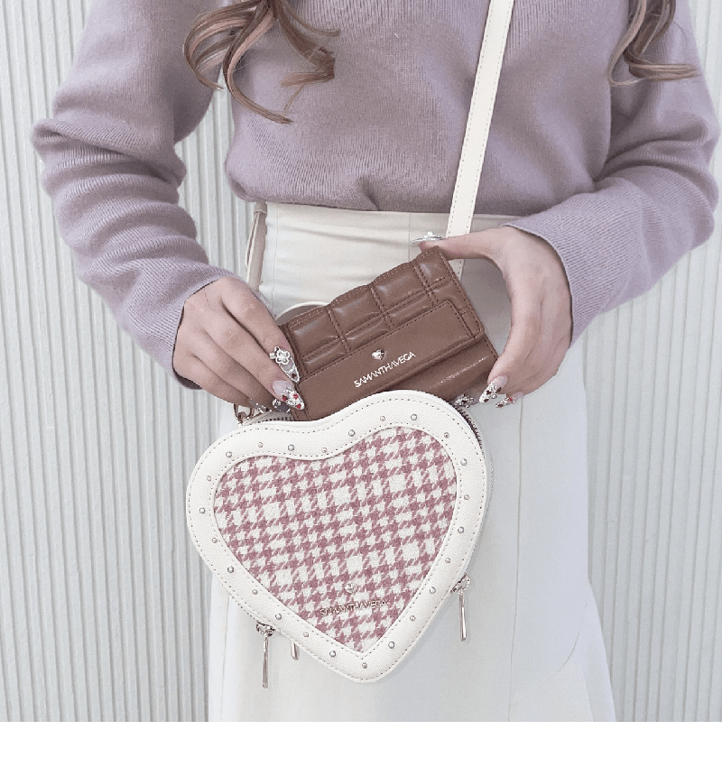 サマンサタバサ　バレンタインにピッタリな千鳥ハート型ショルダーバッグとショコラ折財布